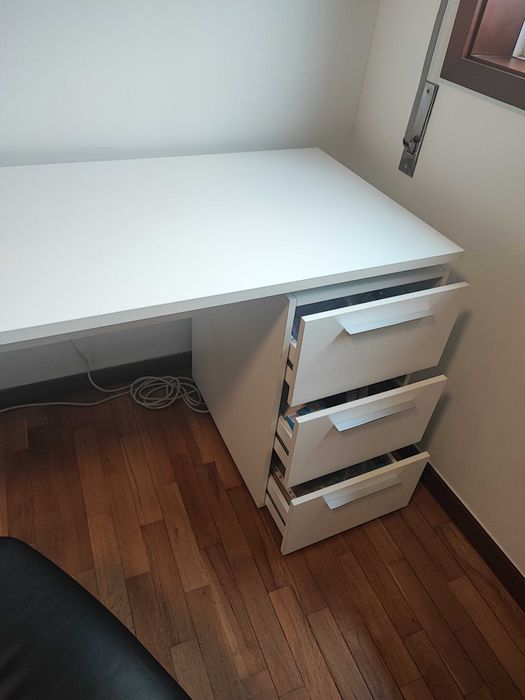 Secretaria + Cadeira Escritório