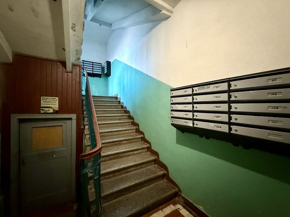 Продам м/сімейку по Приходько, 37