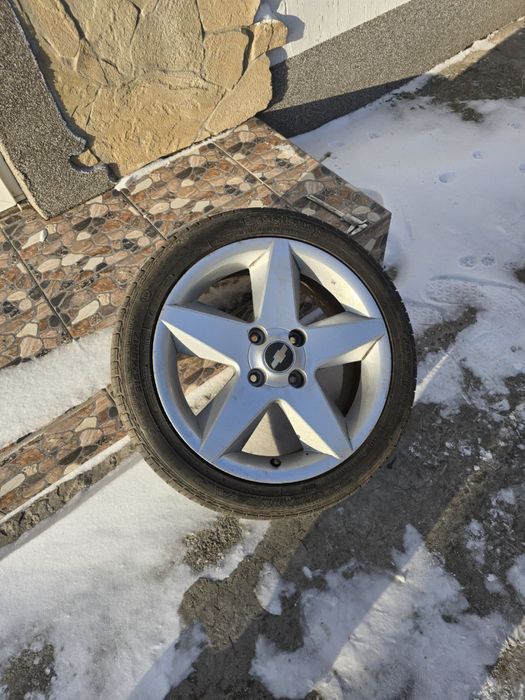 Колеса в зборі R17: диски 7J 4x114.3 ET49 DIA56.6 + Goodyear 215/45R17