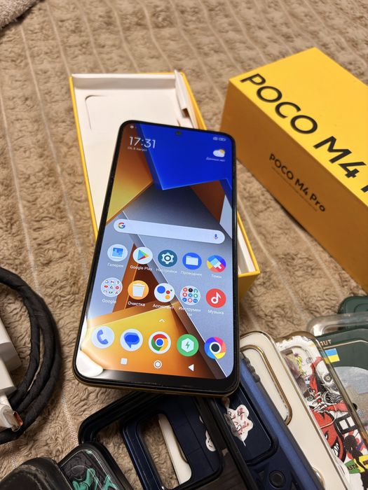 Телефон Poco M4 pro