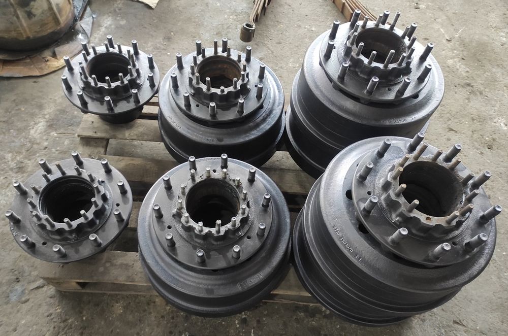 Ступица маточина барабан среднего заднего моста КамАЗ 4310 43114 новог