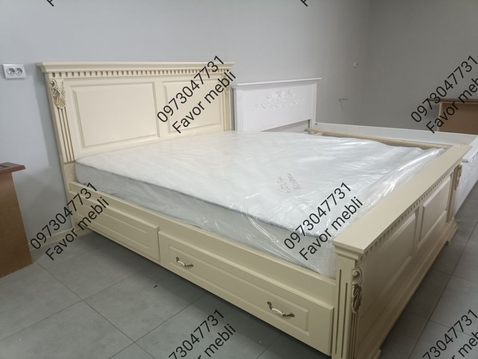 Ліжко з масиву дерева бук в наявності