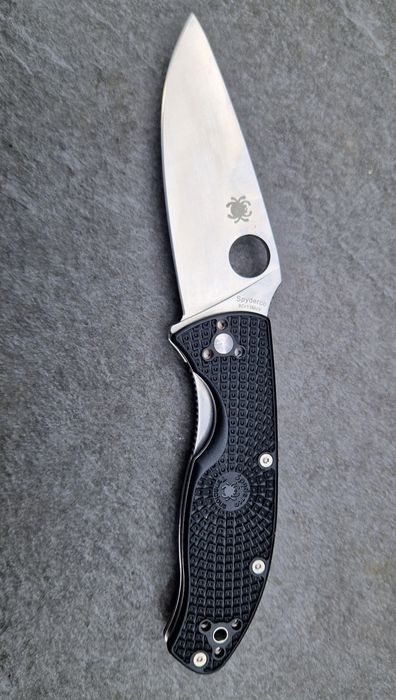 Nóż Spyderco Tenacious – Klasyk EDC, Stal 8Cr13MoV, G10