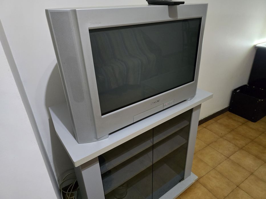 TV Sony grande para sala