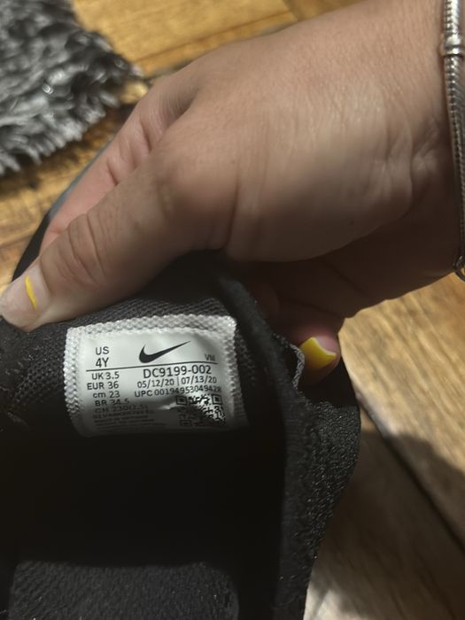 Nike como novas