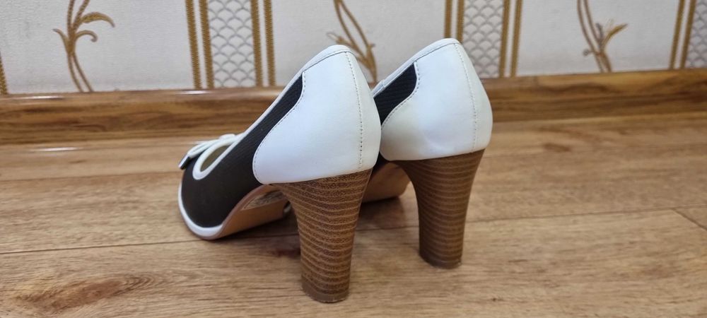 Жіночі туфлі, розмір 36