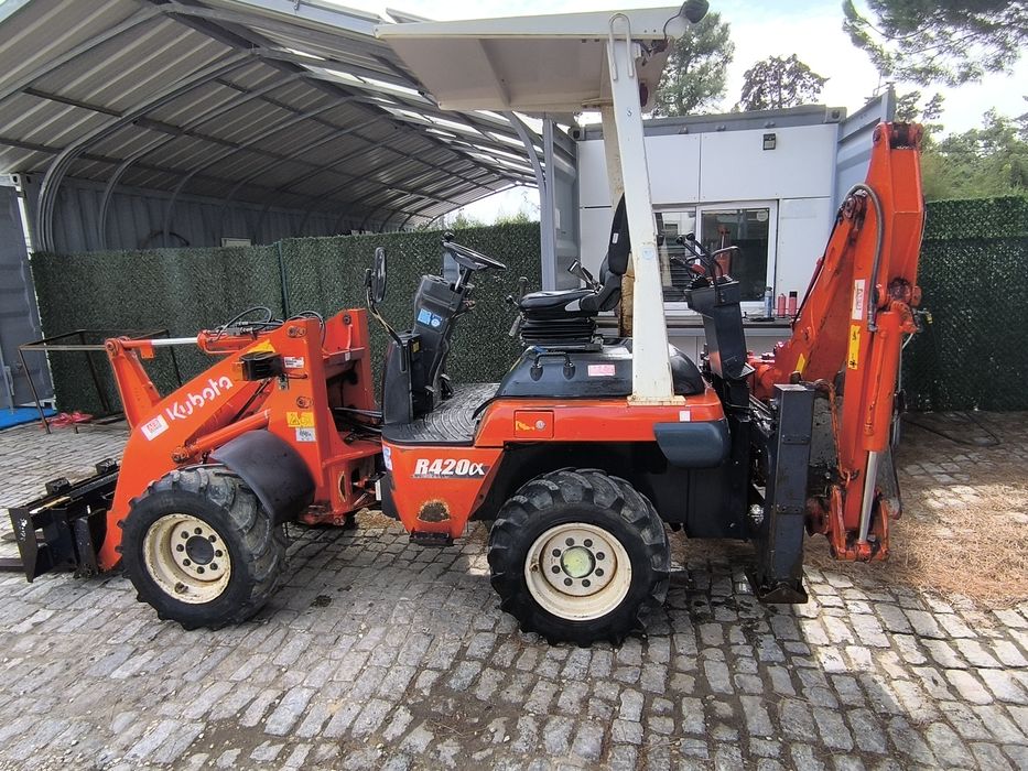Retroescavadora Kubota r420alpha