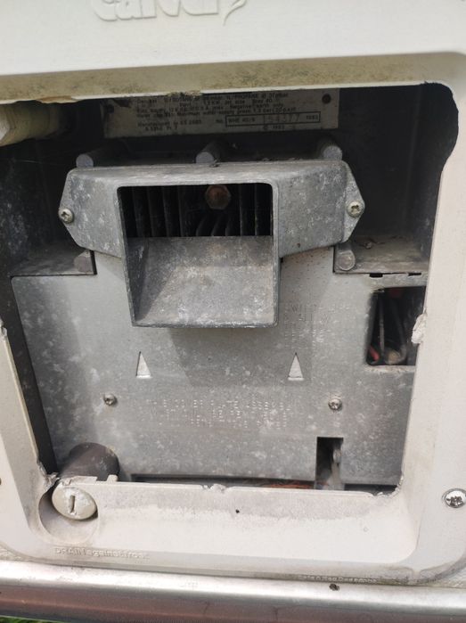 Przyczepa kempingowa Delta lodówka kuchenka gazowa piec gazowy bojler