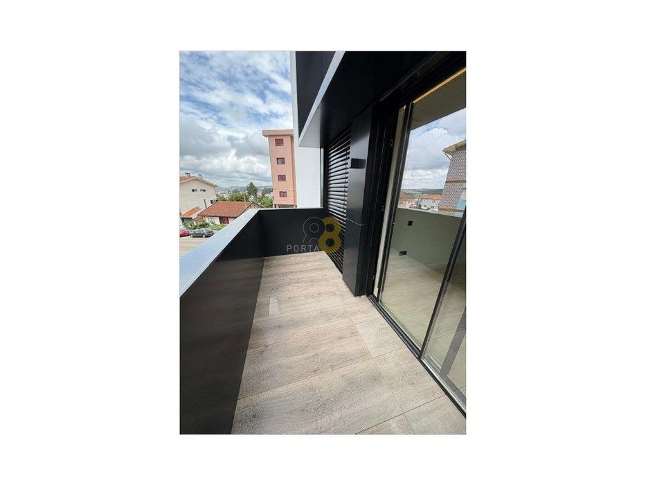 T1 com terraço de 20,44m2 em Gondomar