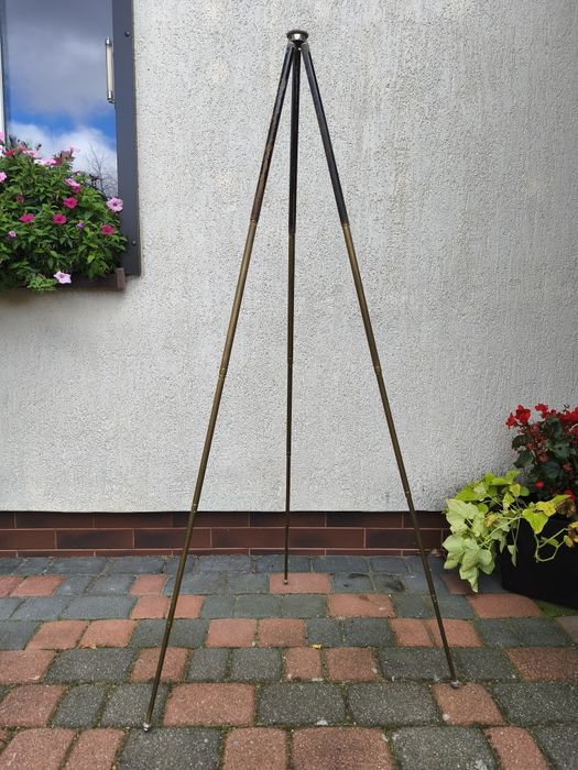 Stary statyw fotograficzny