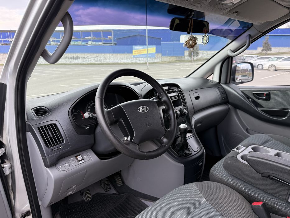 Бус Hyundai H-1 (2009) Пасажир 9 місць, торг, обмін, лізинг, кредит