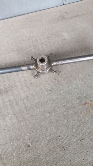 Плашки и плашкодержатель