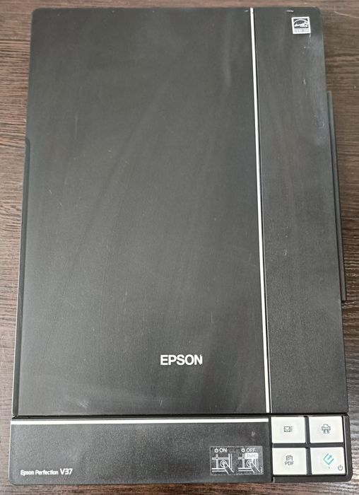 Планшетний сканер Epson Perfection V37