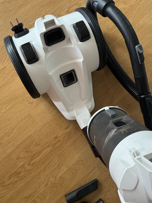 Karcher VC 3 Plus  Пилосос для сухого прибирання без мішка