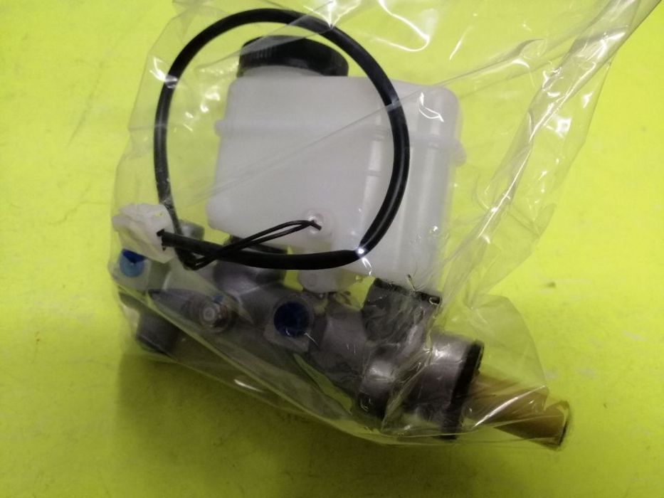 Bomba principal travão Mazda B2500 2002 Até 2006 NOVA