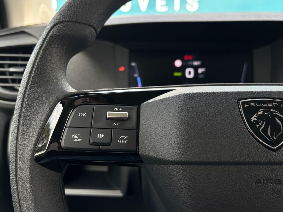 Peugeot e-Expert 75 kWh Semi-Vidrado Premium Long