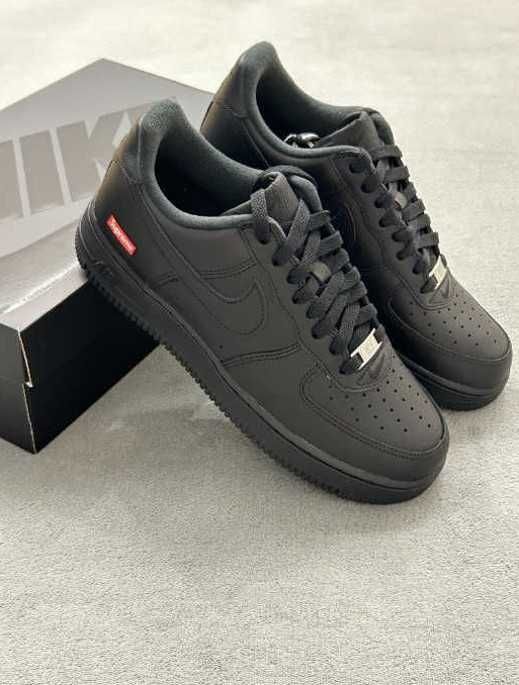 Nike_Air|Force|1_Low_Supreme_Czarny r.37,5