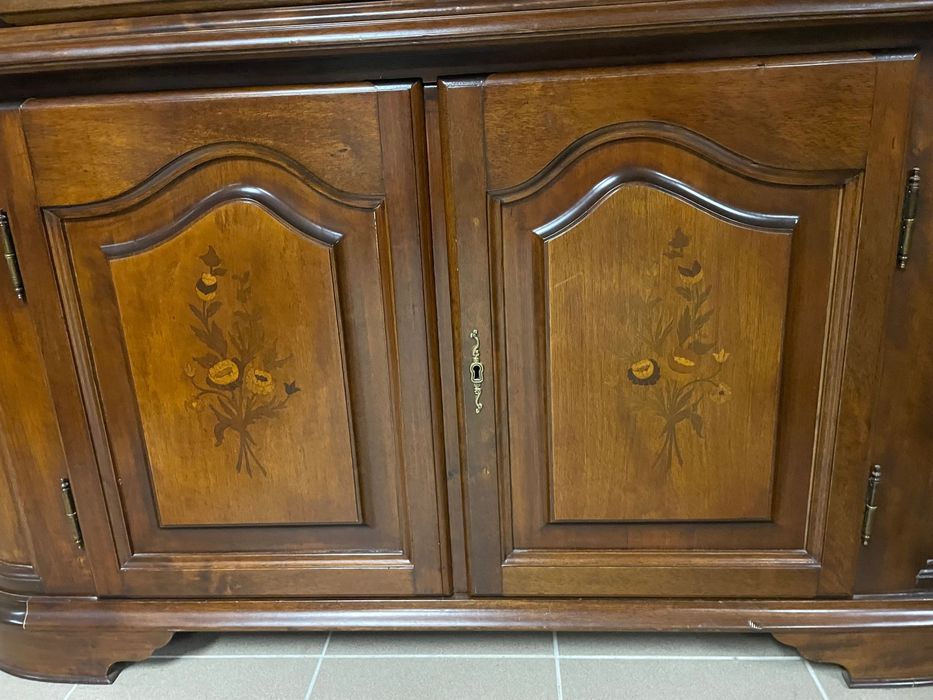 Piękna Stylowa Włoska Witryna/Kredens Gięte Szyby Intarsje