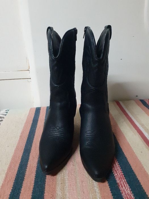 Botas pretas Cowgirl