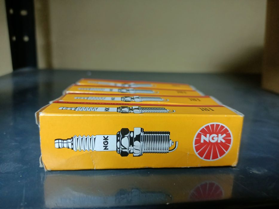 Свічка запалювання NGK Standart ZFR5F 5165