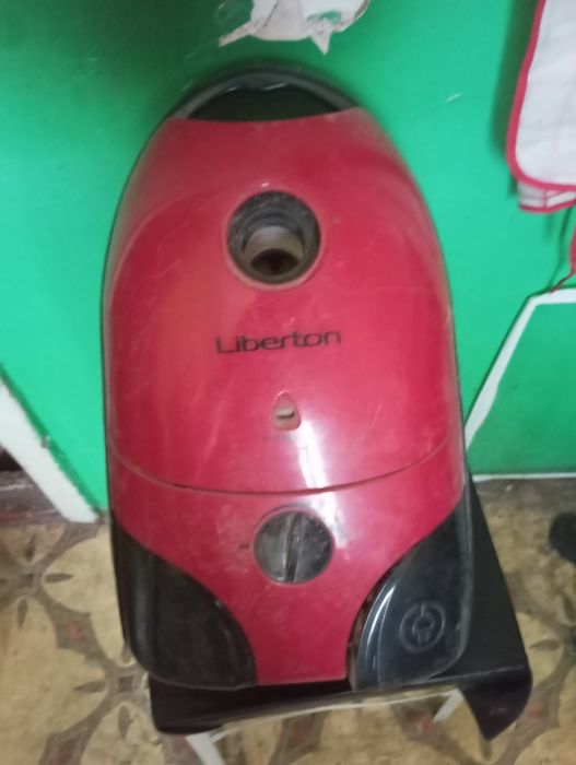 Пылесос Liberton