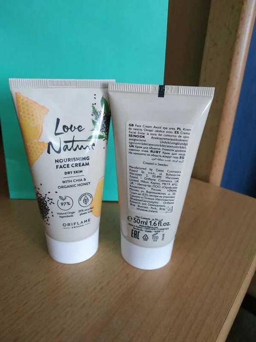 Zestaw krem do twarzy Love Nature z chia i miodem Oriflame 2szt