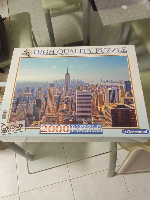 Vendo 2 puzzles novos de alta qualidade ainda fechados  com 2000 mil p