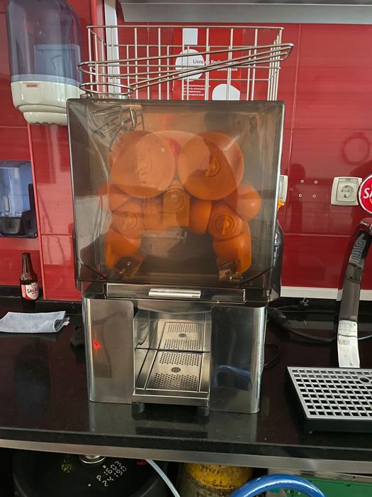 Maquina Indultrial (Laranja)