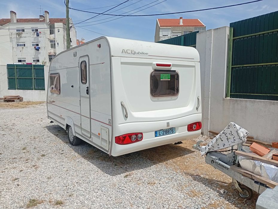 Vendo caravana - Casa Banho Completa, Motor Mover, Matriculada