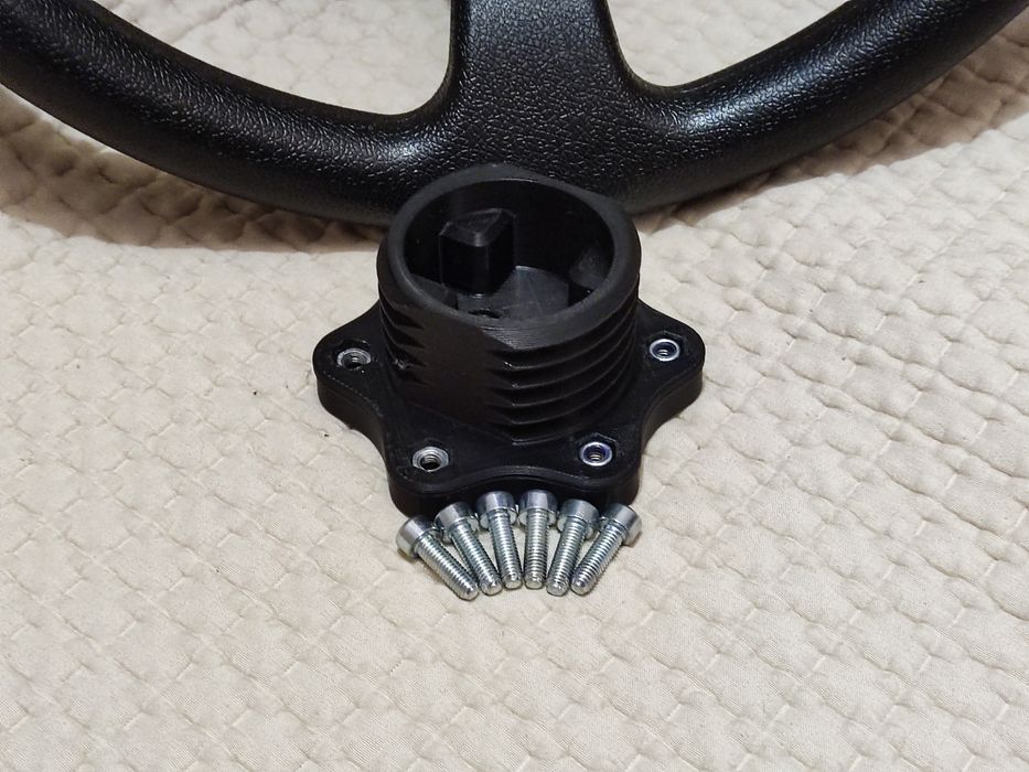 T300/TX Перехідник для баз Thrustmaster на автомобільні рулі 6 x 70