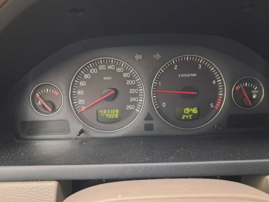 Volvo XC 90 manual 2.4 diesel