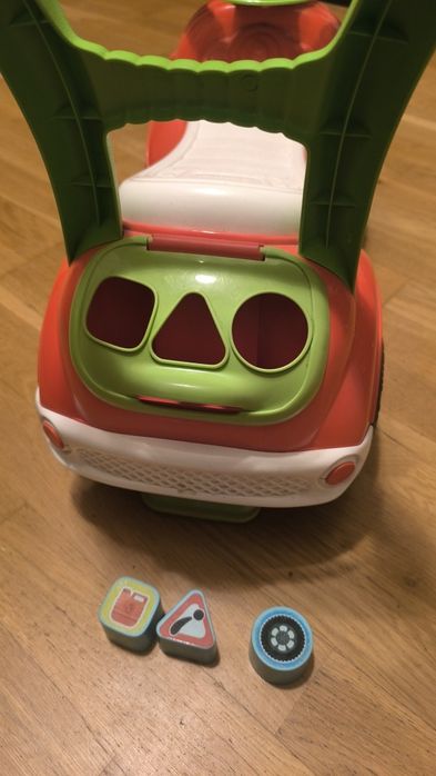 Clementoni auto jeździk