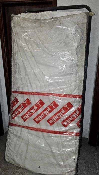 Colchão + estrado de solteiro