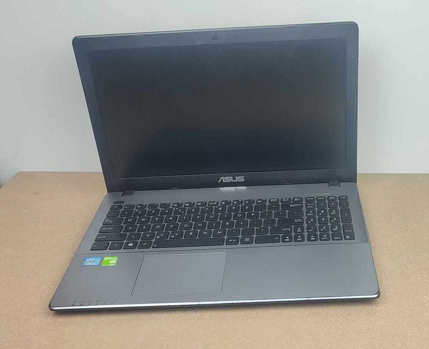 Laptop Asus Intel Core i3 CPU 1.80 Hz 4 GB dysk do laptopa 500 gb