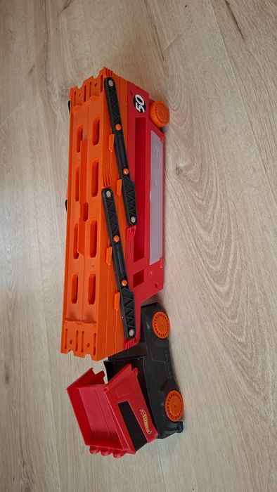 Hot Wheels, Mega transporter GHR48