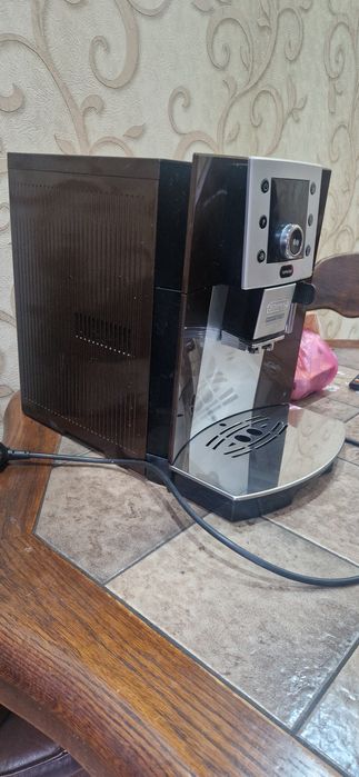 Кавомашина Delonghi