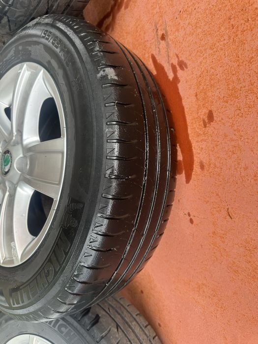 диски з резиною(колеса) R15 5x112 6.5J ET50 Volkswagen Skoda