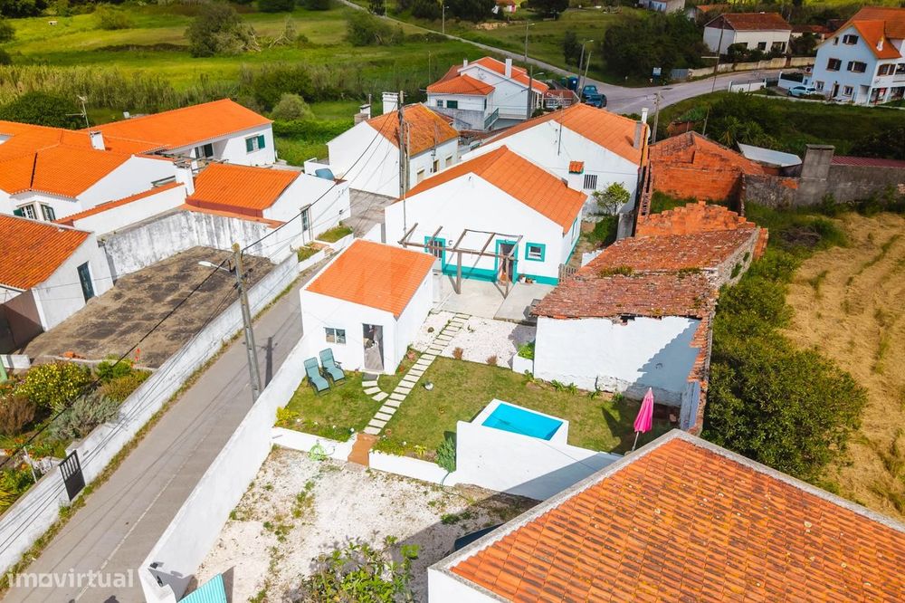 Moradia T2 +1 Renovada em Famalicão da Nazaré