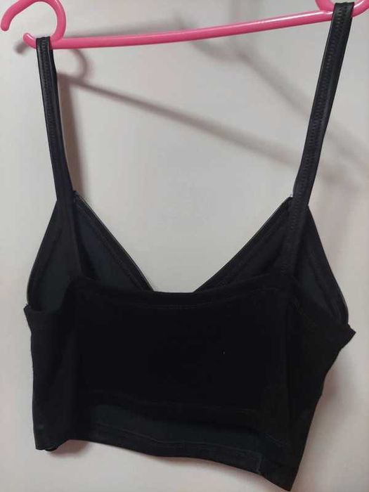 Czarny TOP Stradivarius r M