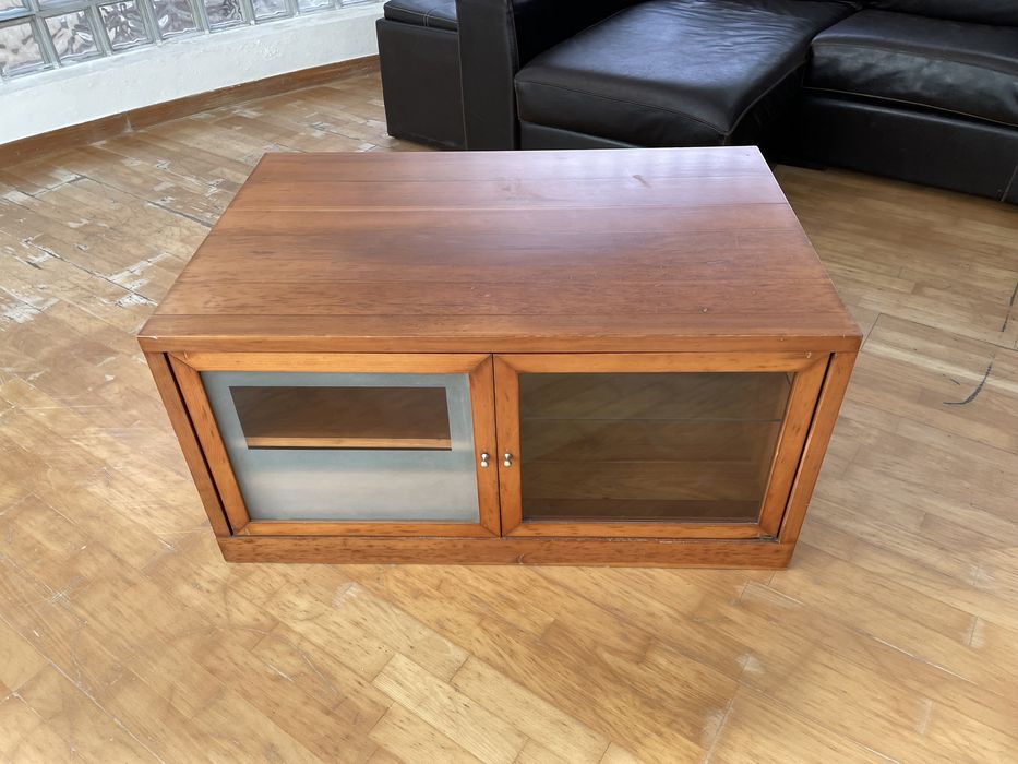 Móvel de TV madeira cerejeira maciça