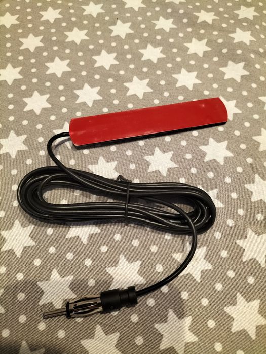 Antena wzmacniacz do auta.