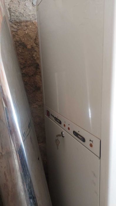 Caldeira aquecimento central e aguas sanitárias