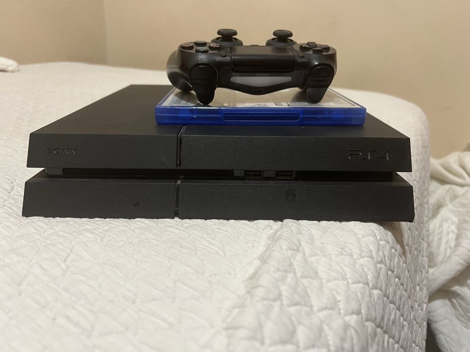 PS4 1TB + 1 controller