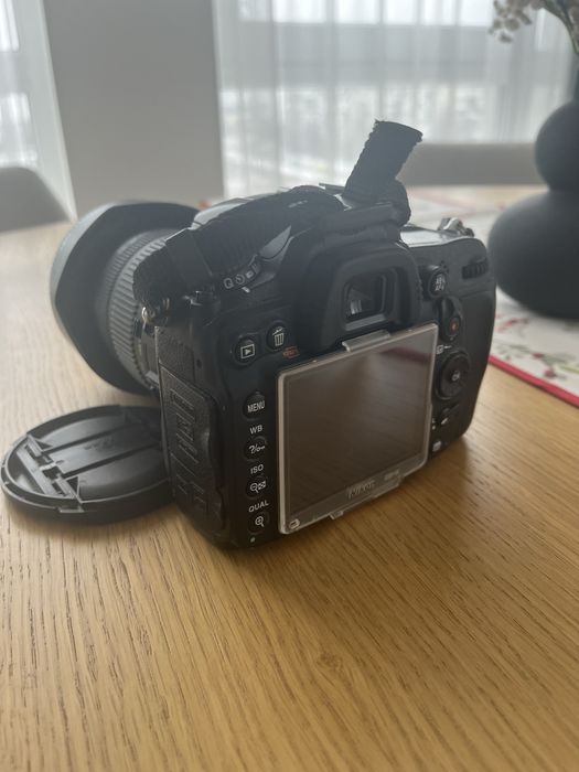 Nikon D7000 + Sigma 17-50