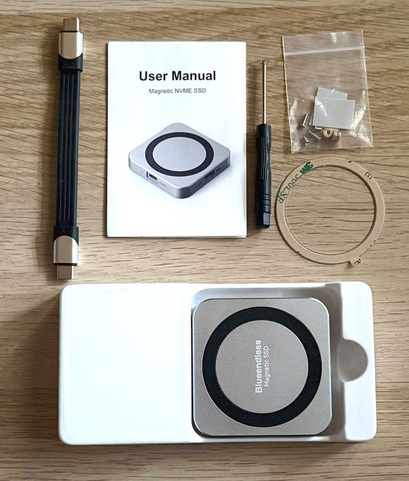 Magnetyczna obudowa dysku SSD M.2 2230/2242 NVMe USB-C 3.2 10Gbps