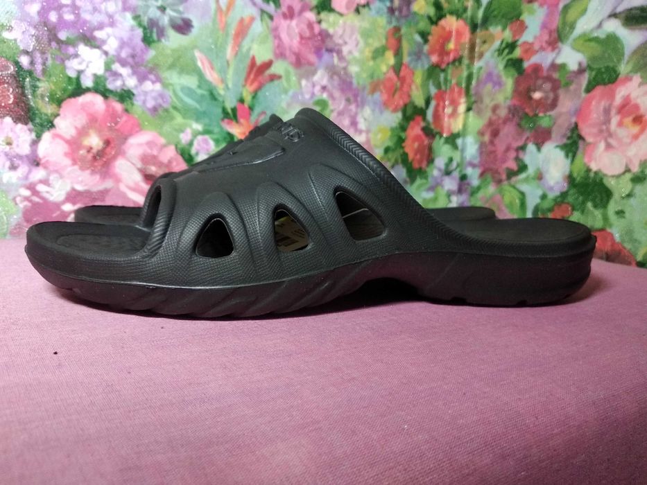 Капці чорні шльопанці тапки черные резиновые Шлепки 25.5см