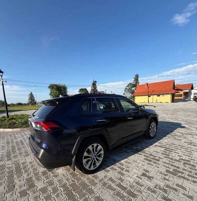 Продам Toyota RAV4 2020 2.5 Hybrid