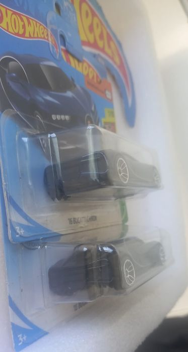 Conjunto 2 , 16 Bugatti chiron hot wheels