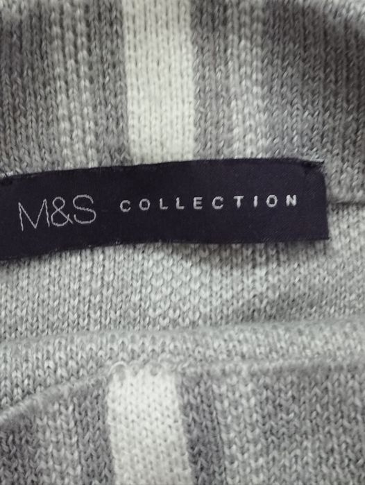 Luźny sweter damski