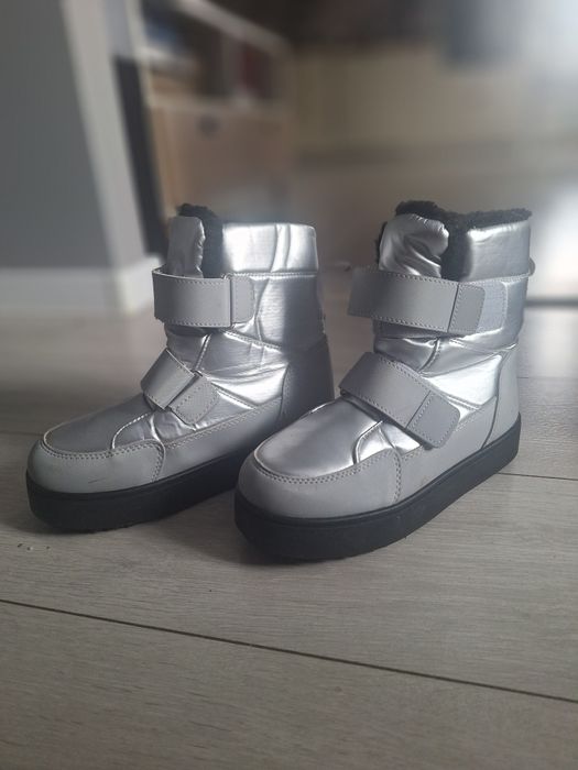 Buty zimowe śniegowce r. 36